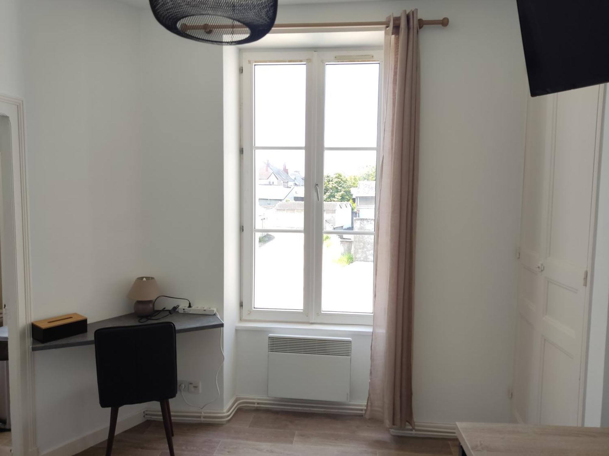 Le 3, Wifi, Parking, Centre Apartment Chateauroux Exterior photo